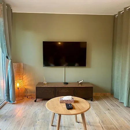 Le Greenhouse Апартаменты Либурн