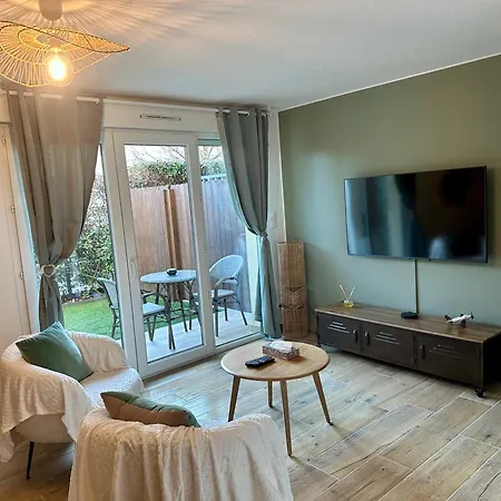 Le Greenhouse Апартаменты Либурн